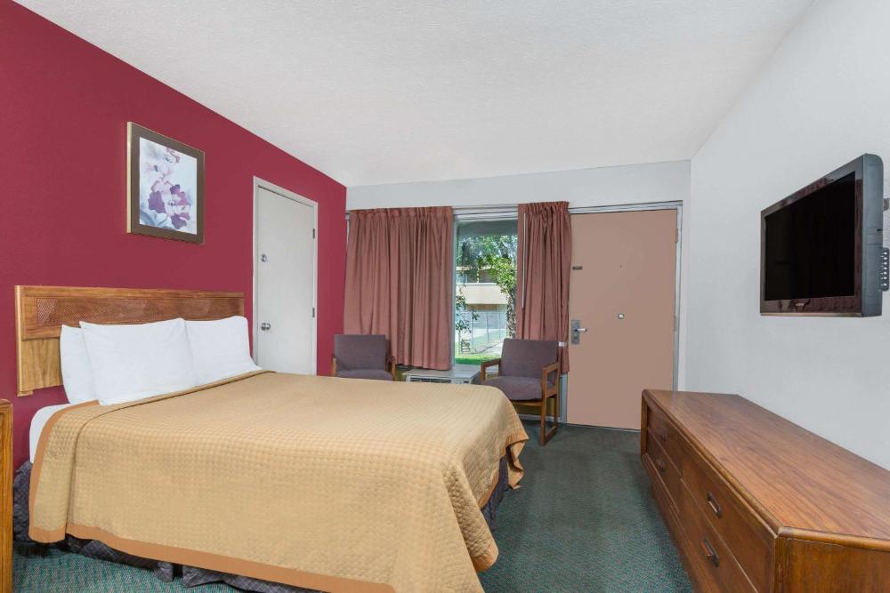 Double Room - Disability Access/Non-Smoking interior